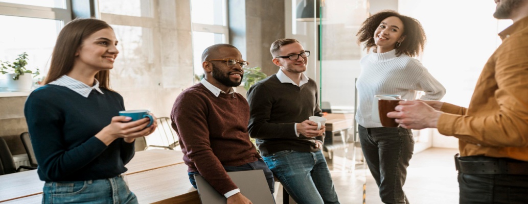 Conexões que Movem Negócios: O Poder do Capital Relacional nos Coworkings 